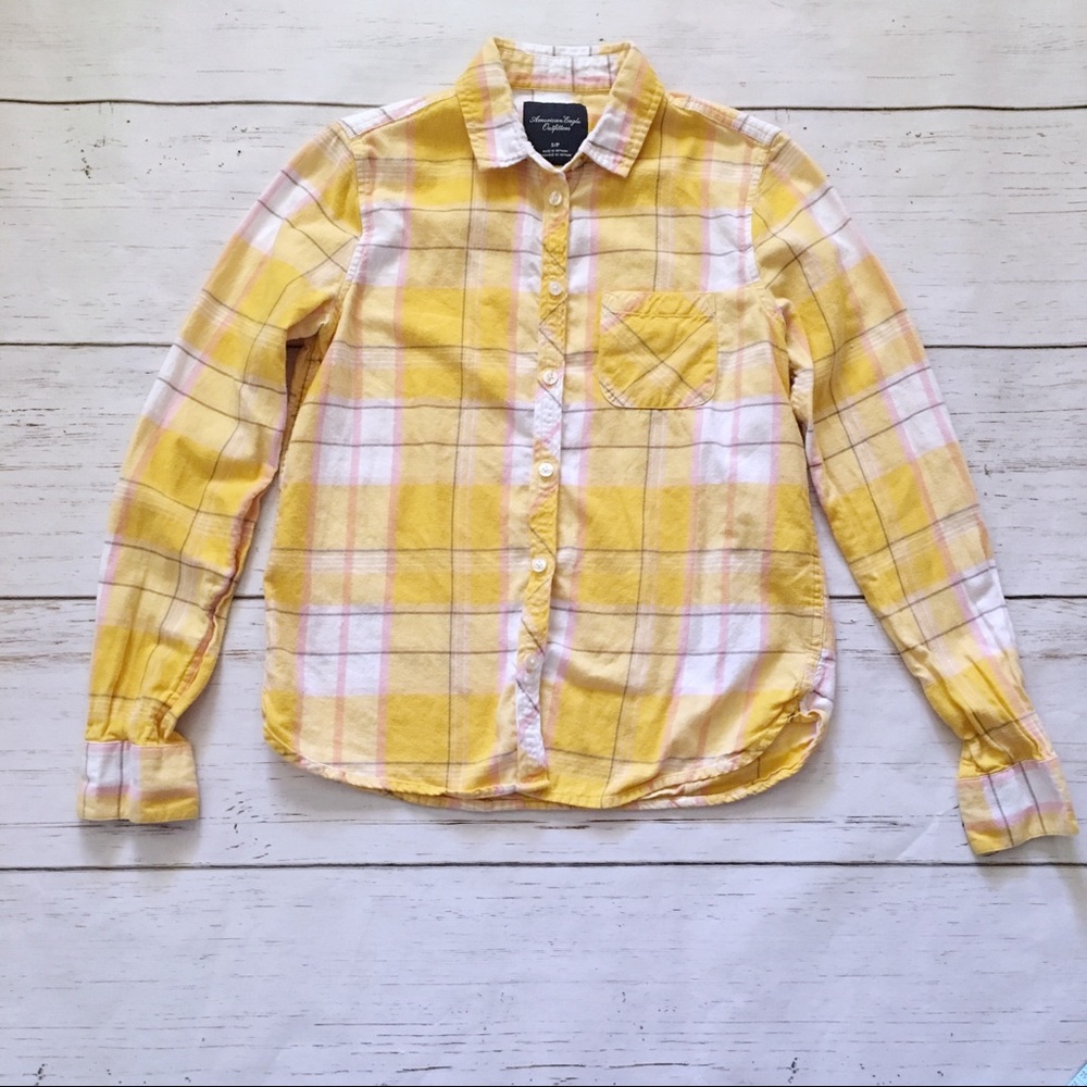 American Eagle yellow plaid flannel button up